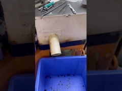 ปุ่มเสื้อ 5 ชั้น ใช้ใน 18L บนเสื้อ เสื้อผ้า