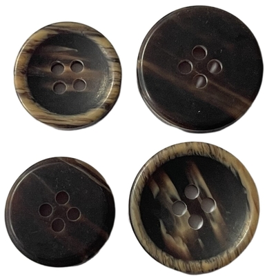 ปุ่มโพลีเอสเตอร์ 4 รู 32L และ 26L Faux Wood Effect ODM / OEM Service